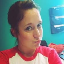 Traci Helm's Instagram, Twitter & Facebook