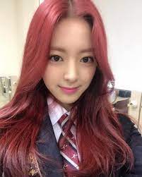 A Imagem Pode Conter 1 Pessoa Selfie E Close Up Close Up Selfie Beleza