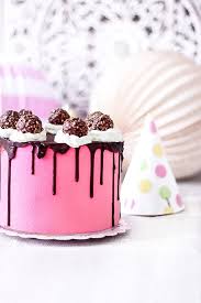 Layer Cake Chocolat Framboises Leger Et Gourmand Recette En 2020 Cake Chocolat Chocolat Framboise Gateau Au Chocolat Moelleux