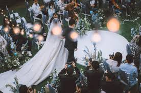 Enchanting posies contain cheerful chrysanthemums, bright stocks and creamy roses. How Much Does The Average Wedding Cost In Australia Venuenow