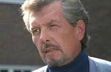 Robert Hutton birth date