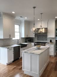 Discover inspiration for dark colored kitchen countertops. 33 Amazing And Stylist Kitchen Decor Countertops Ideas On Budget