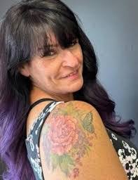 Darla Graves's Instagram, Twitter & Facebook