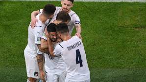 Lorenzo insigne was one of the most frequent players to drop deep to pick up possession from his role on the left, while spinazzola and immobile did so as well. 3zttw4qe3 Jkom