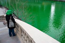 En chicago también se festeja, aunque de una forma particular: Dia De San Patricio En Chicago Viajando Por