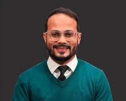 Robert Scatena's Instagram, Twitter & Facebook