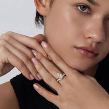 1ct Pear Cut Lab Grown Diamond Solitaire Engagement Ring in 14K Gold