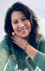 Dr. Emily Thomas with her beautiful necklace 😊 #dvm #dremilythomas  #lovethepets