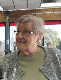 Linda Hessler's Instagram, Twitter & Facebook