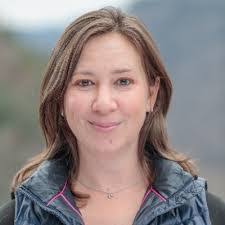 Leah Crowe's Instagram, Twitter & Facebook