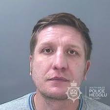 Drug gang jailed including dealer who sniffed cocaine off grave of Pablo  Escobar