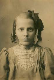 GatheringGardiners: Edna Fannie Scholl 1895