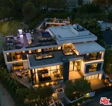 Pin By Kevin Destin On Ideas In 2020 Architecture House Modern Architecture House House Exterior
