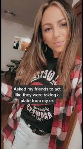 Kara Gilliam's Instagram, Twitter & Facebook