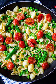 Summer Pasta With Tomatoes And Peas Recipe Summer Pasta Vegetarian Recipes Recipes