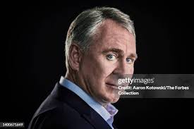 102 photos et images haute résolution de Kenneth Forbes