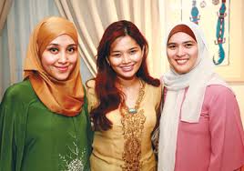 A malaysian, who overstayed and worked in australia, has exposed how foreigners are exploiting protection visas there. Chapter 4 Malaysians In Australia