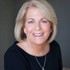 Lisa Zaccheo's Instagram, Twitter & Facebook