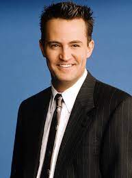 Мэттью перри прославился благодаря роли чендлера бинга в комедийном сериале друзья (friends), но, как выясняется. Druzya Po Neschastyu Alkogolizm Razvody I Drugie Problemy Zvezd Seriala