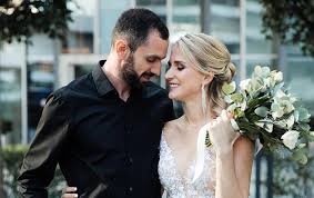 Bu durum da milli sporcu hakkında internette araştırma. Ramil Quliyev EvlÉ™ndi Fotolar