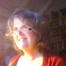 Lesley Bentley's Instagram, Twitter & Facebook