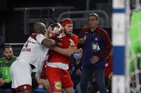 قام حارس مرمى منتخب إيران علي رضا بيرانوند بِلقطة غريبة، في مباراة منتخب بلاده والمُنافس العراقي. Ø£Ø¯Ø¹Ù… Ø§Ù„ÙŠØ¯ ÙŠÙ„ØªÙ‚ÙŠ ØºØ¯Ø§ Ù†Ø¸ÙŠØ±Ù‡ Ø§Ù„Ø¨Ø­Ø±ÙŠÙ†ÙŠ ÙÙŠ Ø¨Ø·ÙˆÙ„Ø© Ø§Ù„Ø¹Ø§Ù„Ù… Ù„ÙƒØ±Ø© Ø§Ù„ÙŠØ¯