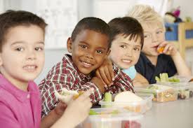 Crecer de manera saludable: la importancia de una buena nutrición temprana  - familydoctor.org