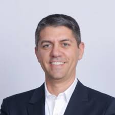 Edmond Karam's Instagram, Twitter & Facebook