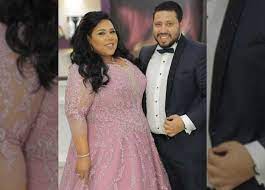 شيماء سيف تقف إلى جانب. Ø²ÙˆØ¬ Ø´ÙŠÙ…Ø§Ø¡ Ø³ÙŠÙ ÙŠØ«ÙŠØ± Ø§Ù„Ø¬Ø¯Ù„ Ø¨ØµÙˆØ±Ø© Ù…Ø¹ Ø£Ø¨ÙˆÙ‡Ø§ Ù… ØªØ§Ø¨Ø¹ ÙŠØªØ¹Ø¬ Ø¨ Ø¥Ø²Ø§ÙŠ Ø§Ù„Ù…ØµØ±ÙŠ Ø§Ù„ÙŠÙˆÙ…