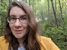 Elizabeth Lyon's Instagram, Twitter & Facebook