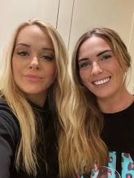 Zoe Cobb (@ZoeCobb82)