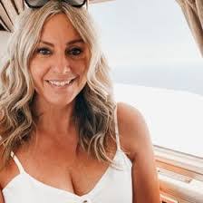 Brooke Arnott's Instagram, Twitter & Facebook