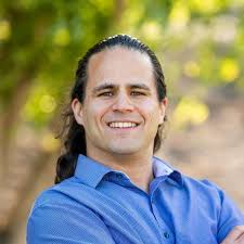 Rich Vargas's Instagram, Twitter & Facebook