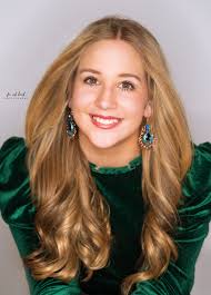 Pageant headshot season! Harleigh Kate is always a pleasure to see and is  so gorgeous.