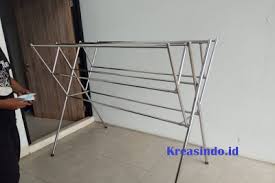Kami juga menyediakan rak piring, rak buku, rak map, rak salon dengan roda dan rak sepatu berbahan plastik. Harga Berbagai Macam Jemuran Stainless Jemuran Handuk Stainless Dan Rak Sabun Stainless Model Terbaru Murah Update Juli 2021