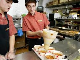 Whether you want the details of what's in your big mac®, or to find your nearest restaurant, this is the place to be. U Travagliu Di Mcdonald S He Permessu Da L Eta Di 16 Infurmazioni Utili Per Tutti