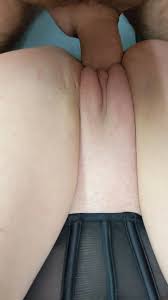 Schwanz genüsslich ganz rein in die Cameltoe Fotze