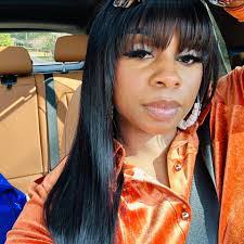 Nikki Magee's Instagram, Twitter & Facebook