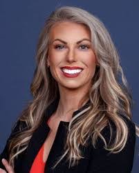 Jennifer Redinger's Instagram, Twitter & Facebook