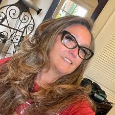 Kristy Trahan's Instagram, Twitter & Facebook