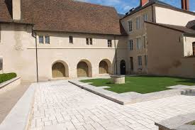 Visite Du Musee De La Faience De Nevers Ecribouille Net Nevers Maison Style Faience