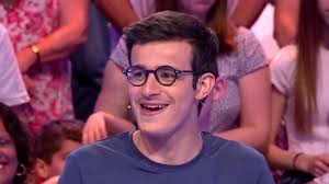 Qui paye les cadeaux de la vitrine ? Paul Les 12 Coups De Midi A Depasse Un Emblematique Champion Ce Dernier Lui Rend Hommage Voici