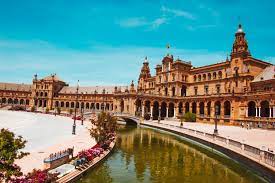 Art, culture, museums, monuments, beaches, cities, fiestas, routes, cuisine, natural spaces in spain | spain.info in english Seville S Plaza De Espana The Complete Guide