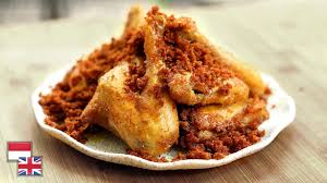 Campurkan bumbu yang telah dihaluskan dengan daging ayam. Resep Ayam Goreng Serundeng Kemiri Empuk Dan Gurih Youtube