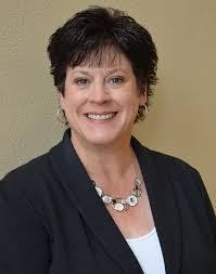 Kari Kerr's Instagram, Twitter & Facebook