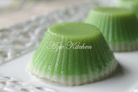 Bahan atas 1 1/2 cawan tepung gandum 4 cawan santan 2 sudu kecil mumbung. Kuih Talam Pandan Azie Kitchen