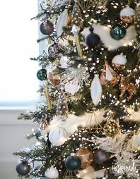 Maybe you would like to learn more about one of these? 30 Lovely Christmas Tree Lights Decoration Ideas Modern Christmas Tree Gold Christmas Decorations Christmas Tree Inspiration