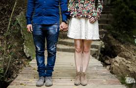 How can you be a better girlfriend? 30 Ways To Be A Better Boyfriend