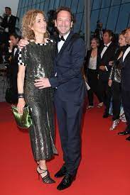 J'ai « laissé » delphine de vigan aux prises avec « elle » dans d'après une histoire vraie, que j'avais. Francois Busnel La Grande Librairie Decouvrez Sa Compagne Delphine De Vigan