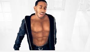 The idea of no moobs and a belly button that could fit no less than 10 pennies stacked together was aloof. Ludacris Cgi Abs Ludacris Fake Abs Know Your Meme